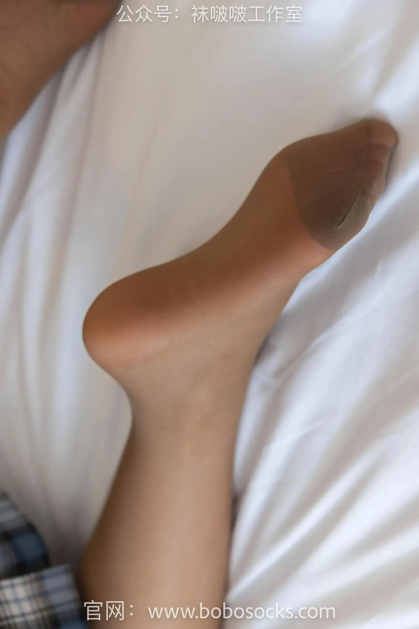 [BoBoSocks袜啵啵]NO.104 小淳-高跟鞋、咖啡丝 [140P]插图4